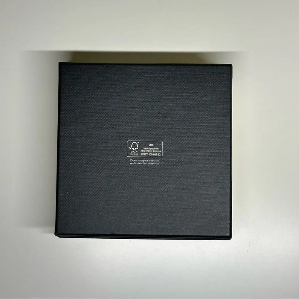 Jo Malone | Gift Bag & Gift Box | Cream | W5.25 x H5.25 x L2.5 inch (box)